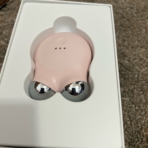 Mini + - Picture 3 of 5